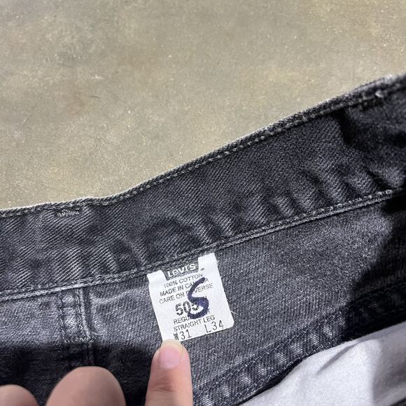 Vintage 90s Levi's 505 Black Regular Fit Jeans 30x34 - Picture 7 of 7